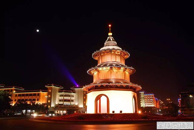 扬州市中心塔图片